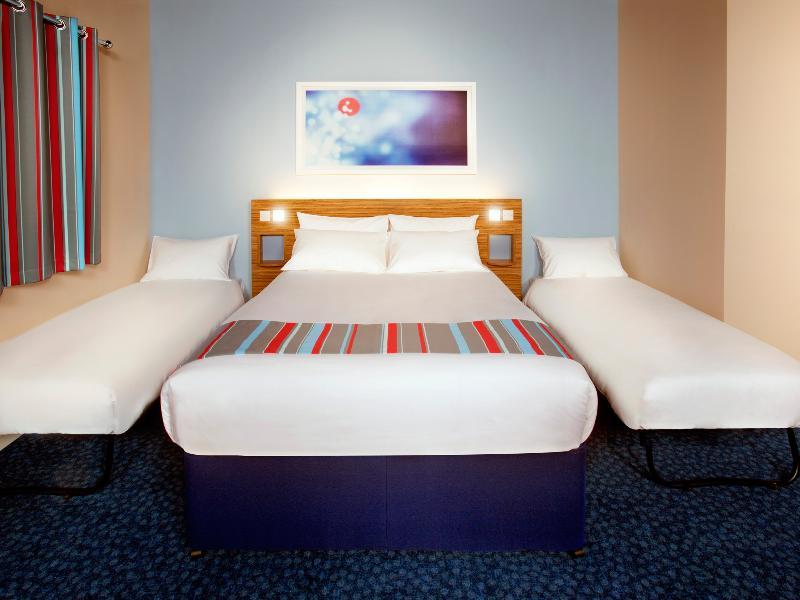 Travelodge Cardiff M4 Buitenkant foto